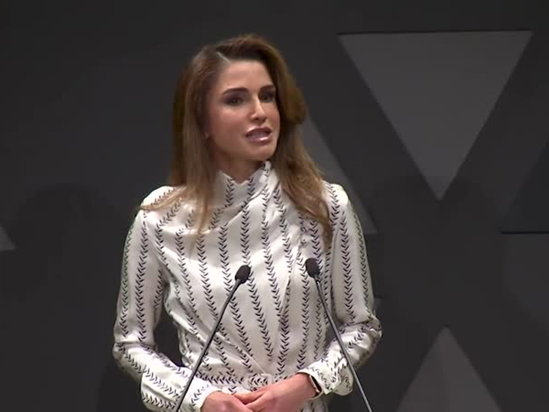 اضغط لمشاهدة الفيديو: رسالة خاصة من الملكة رانيا إلى الملك عبد الله